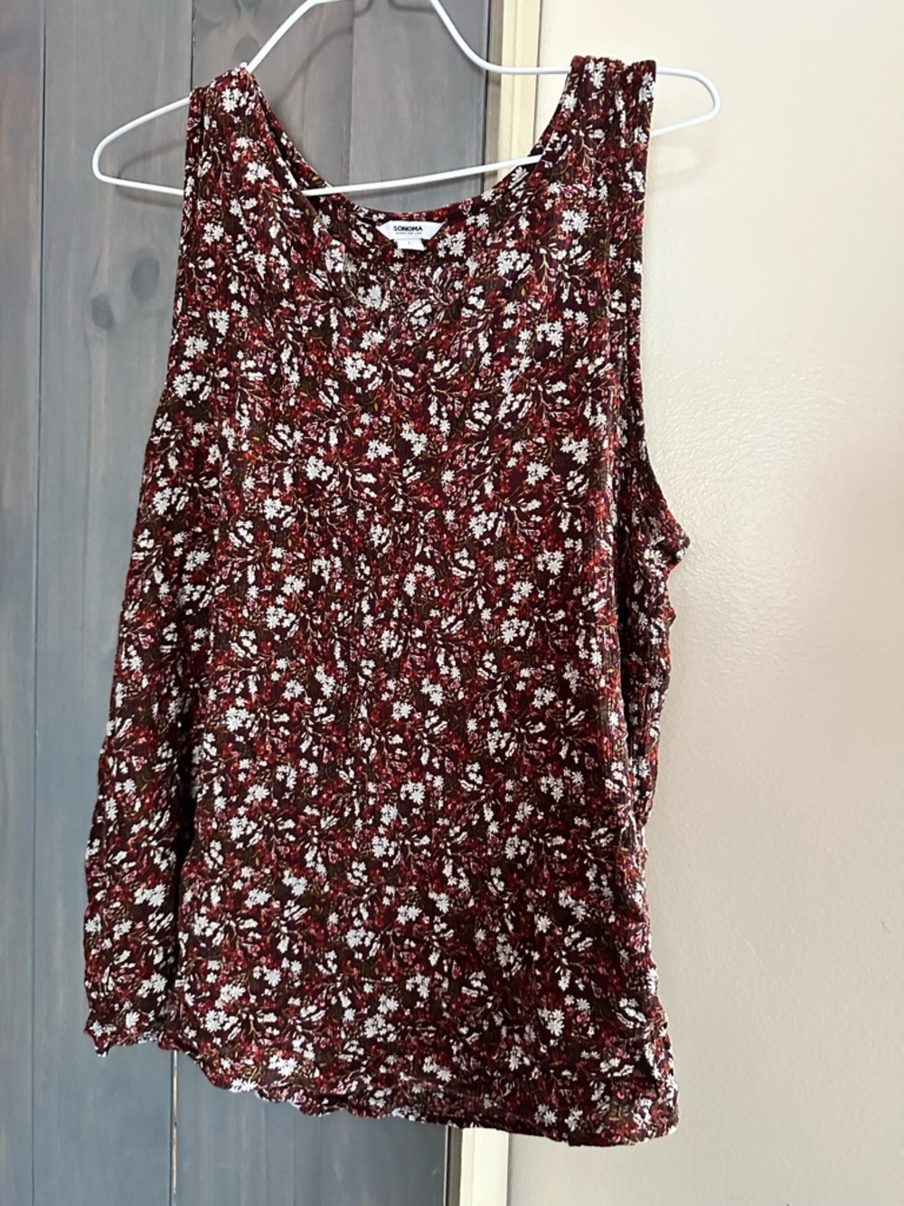 Sonoma Floral Sleeveless Tank Top - Burgundy & White